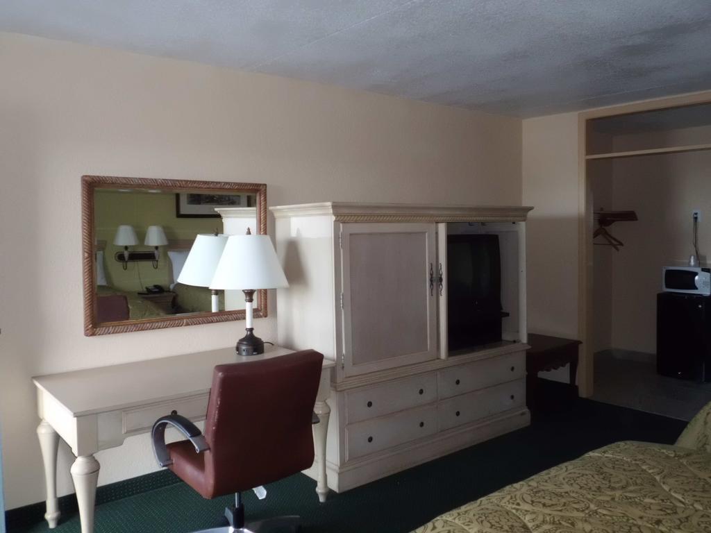 America'S Best Inn & Suites-Lakeland Eksteriør billede